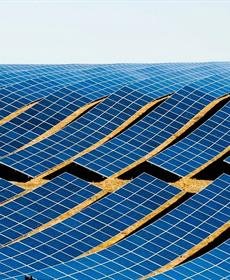 الطاقة الشمسية في 2021: الأسرع نمواً والأدنى كلفةً لتوليد الكهرباء
