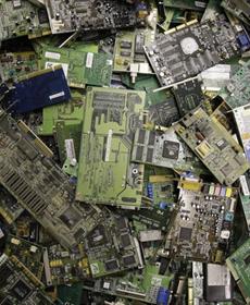 النفايات الإلكترونية: ثلاثة ملايين طن تلوث البيئة العربية سنوياً