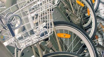 Bike-friendly Paris votes on raising parking fees for SUVs