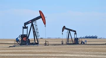 Fossil fuel industry accused of seeking special treatment over oilfield emissions Fossil fuel industry accused of seeking special treatment over oilfield emissions