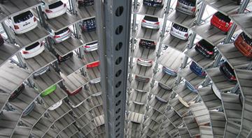 EU seeks to grant automakers 'breathing space' on CO2 emission targets