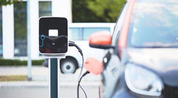 Norway: electric cars outnumber petrol for first time in ‘historic milestone’ Norway: electric cars outnumber petrol for first time in ‘historic milestone’