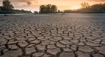 EU likely exaggerating climate-friendly spending, auditors say EU likely exaggerating climate-friendly spending, auditors say