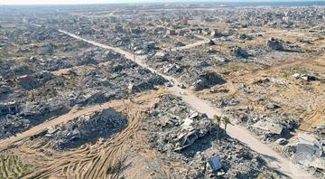 Clearing Gaza rubble could yield 90,000 tonnes of planet-heating emissions