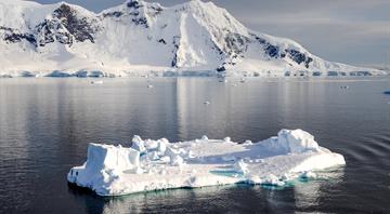 Scientists map Antarctic seafloor canyons to help predict climate breakdown Scientists map Antarctic seafloor canyons to help predict climate breakdown