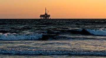 US sets new safety measures as deep sea oil drillers test new depths US sets new safety measures as deep sea oil drillers test new depths