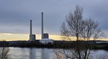 Europe's power firms lift emissions as clean output falls