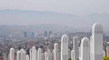 Fog and smog push Sarajevo towards top of world pollution charts Fog and smog push Sarajevo towards top of world pollution charts