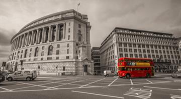 Buses, trains and bicycle paths: Labour’s mission to decarbonise UK transport