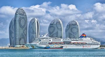 How cruise ships became a catastrophe for the planet – video