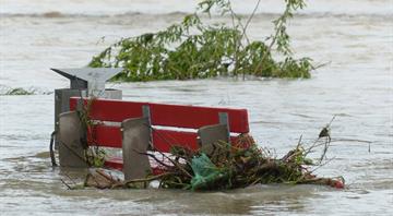 Climate crisis on track to destroy capitalism, warns top insurer Climate crisis on track to destroy capitalism, warns top insurer