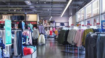 France mulls penalties to rein in ultra-fast fashion brands