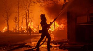 CO2 from LA fires could make climate change even worse, experts warn