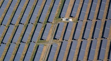 Britain breaks solar energy record twice as UK’s biggest solar farm gets approval