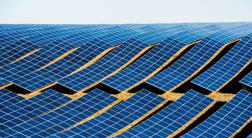 Solar saved Europe €3bn in fossil fuel imports in March: Which country is leading the way?
