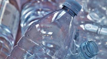 Drinking bottled water every day exposes you to up to 90,000 microplastics a year