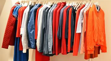 State bans on Pfas reduce ‘forever chemicals’ in clothing and textiles, US report finds State bans on Pfas reduce ‘forever chemicals’ in clothing and textiles, US report finds