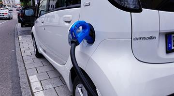 Climate change is bad news for EV batteries. Can technology outsmart rising temperatures?