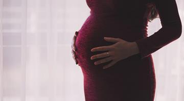 Babies exposed to air pollution during pregnancy take longer to learn to speak, research finds